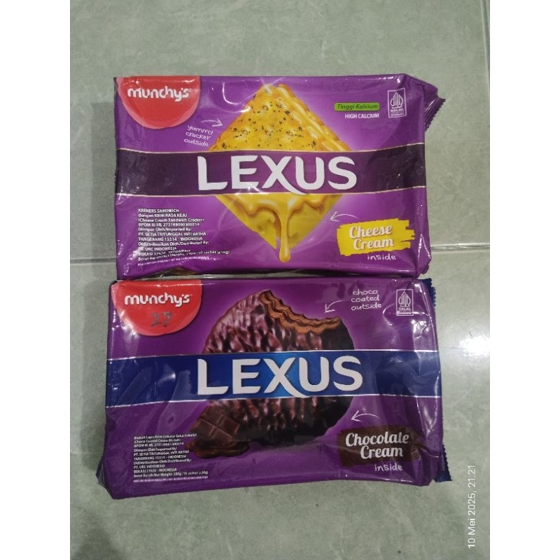 

krakers sandwich lexus dengan krim 190g choco coated cream biscuit lexus 200g