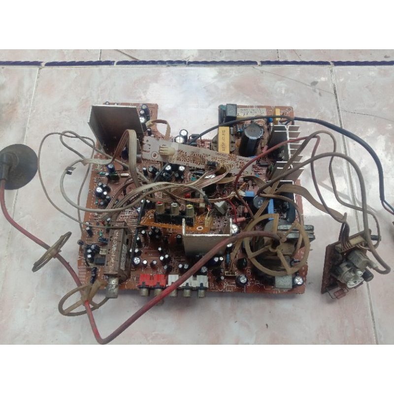 mesin tv Polytron uslim/cristaline 21.inc slim normal sudah tested