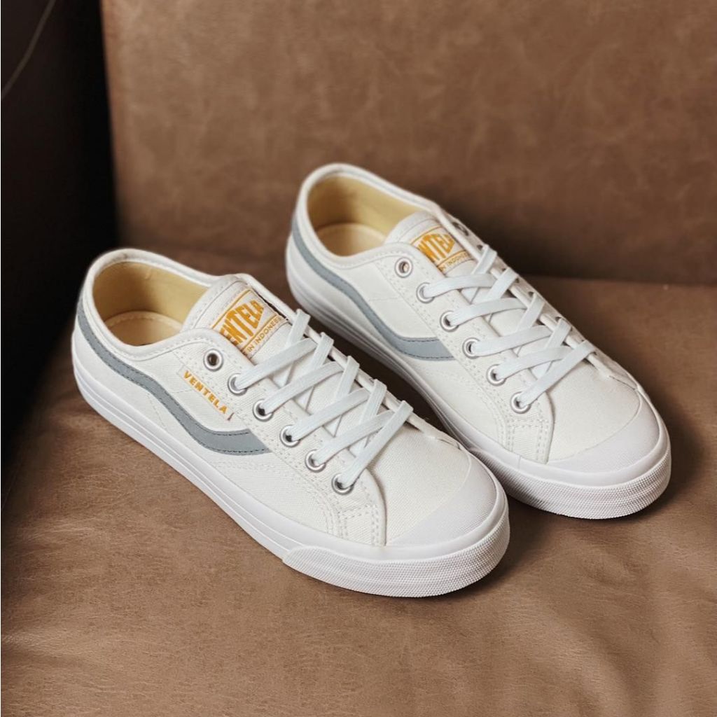 (PROMO NEW RELEASE) Ventela New Public Low White Sepatu Nyala Sepatu Sneakers Pria Dan Wanita