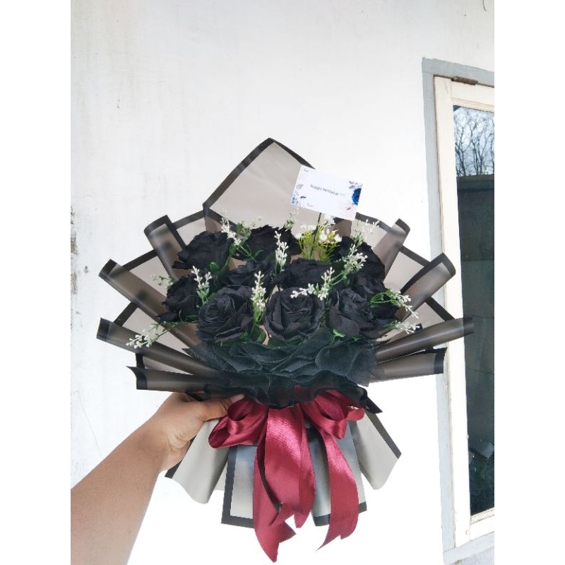 buket bunga mawar artificial warna hitam 10tangkai cocok banget buat kado graduation | birthday | da