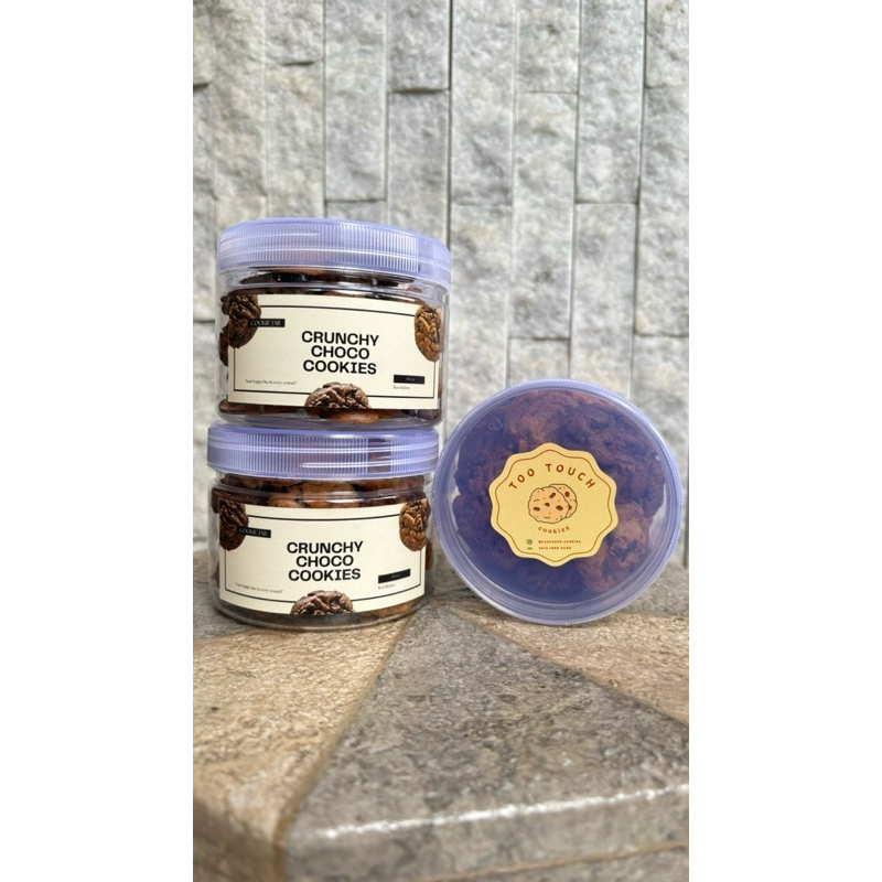 

Crunchy Choco Cookies in Jar
