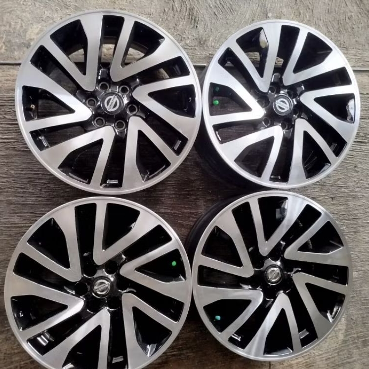 velg navara R18 pcd 6x114 original