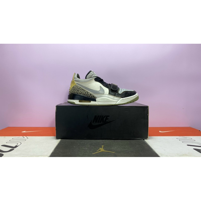 Sepatu Second Air Jordan Legacy Grey Size 42.5 Original Guarantee 100%