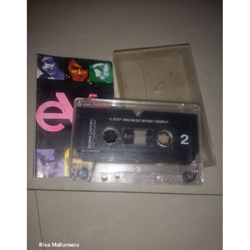 kaset pita evo band