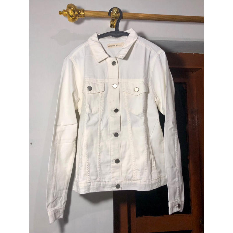 colorbox - white jacket