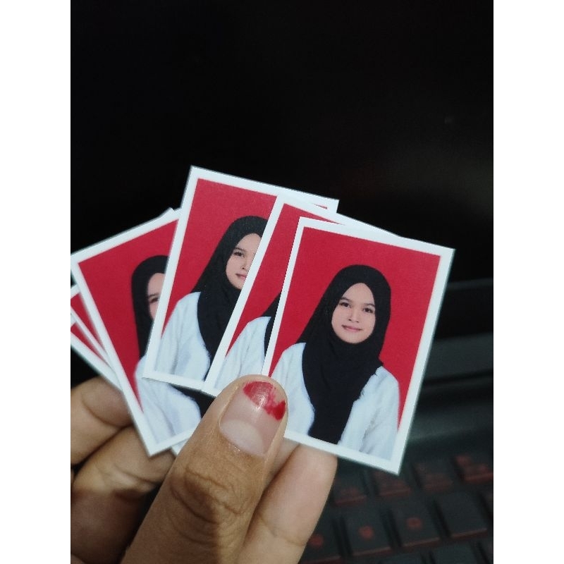 

Cetak Foto 3x4|4x6|2x3|4x4 Berwarna, Hitam Putih Free Ganti Background