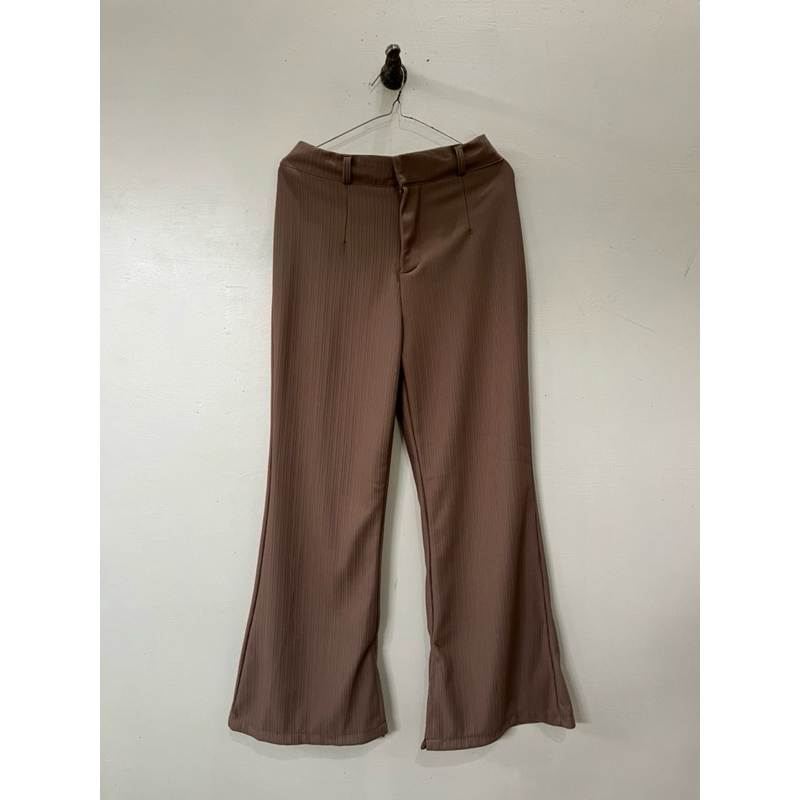 PRELOVED CELANA FLARE PANTS CUTBRAY KNIT