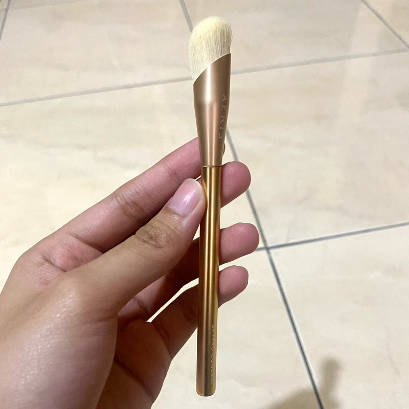[Preloved] Brush Aeris Beauté The Golden Silk - S4 Pro Conceal