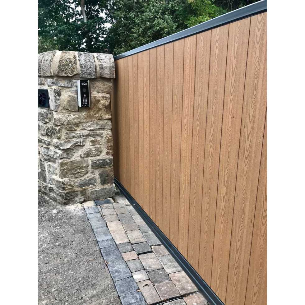 Pagar woodplank minimalis / pagar rumah