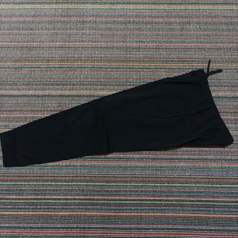 Celana olahraga second uniqlo black