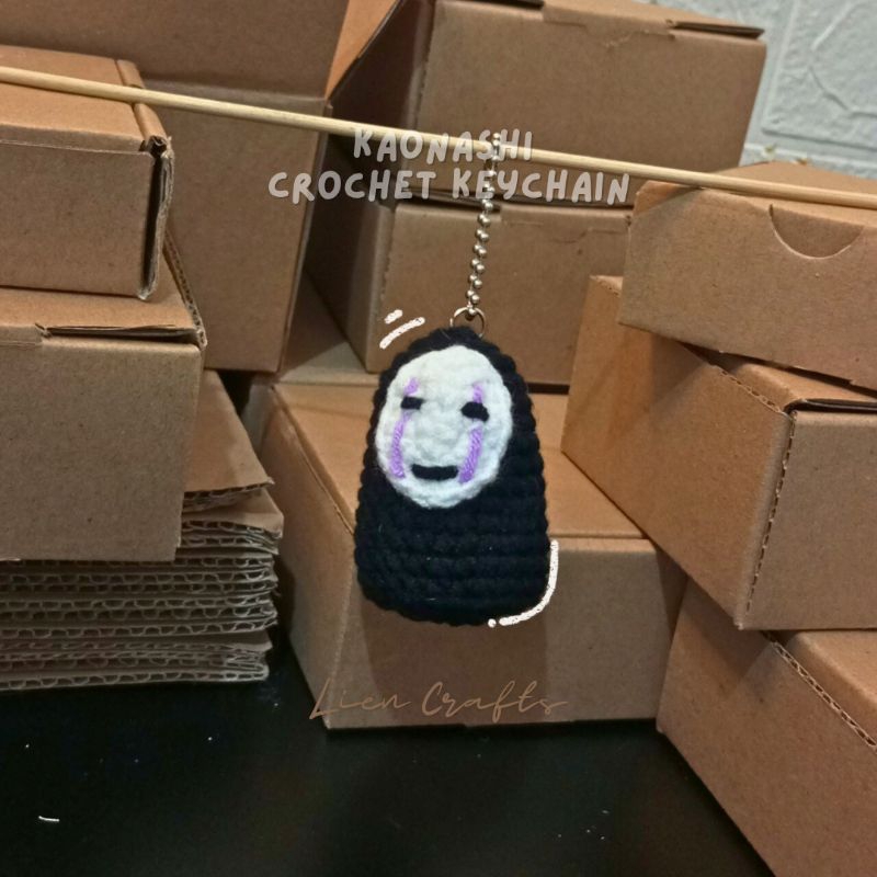 crochet kaonashi keychain crochet no face bag charm - ganci rajut kaonashi ghilbi