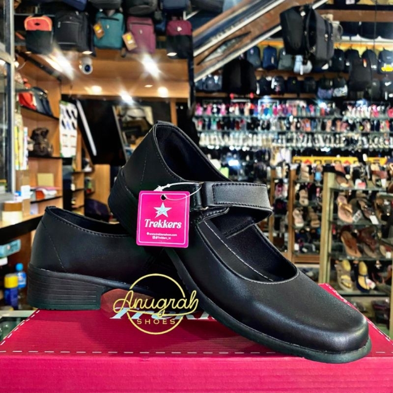 SEPATU SEKOLAH PANTOFEL TREKKERS-SFI ARINA HITAM ||TREKKERS BNIB