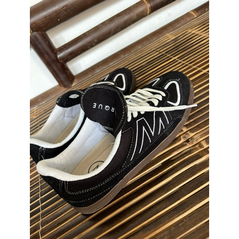 sepatu pria brand marque