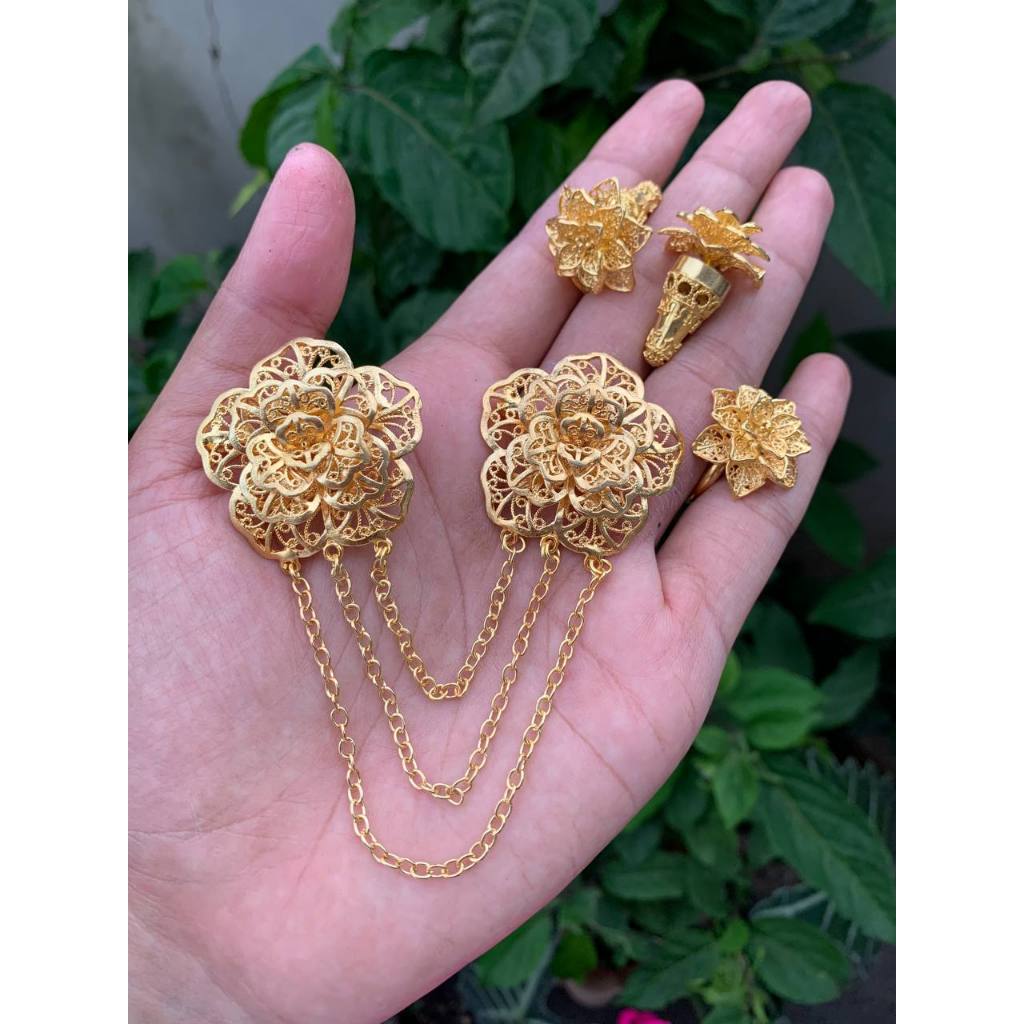 Bros Alpaka Bali Set Kebaya Motif Kancing Gold / Bros Alpaka Bali
