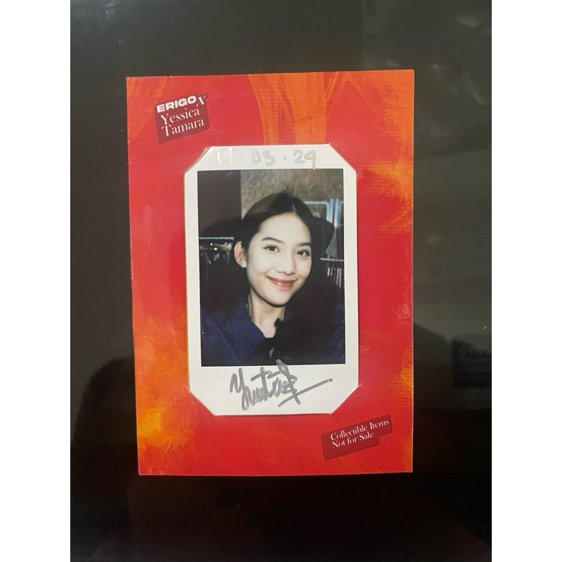 Polaroid Chika x Erigo ttd basah