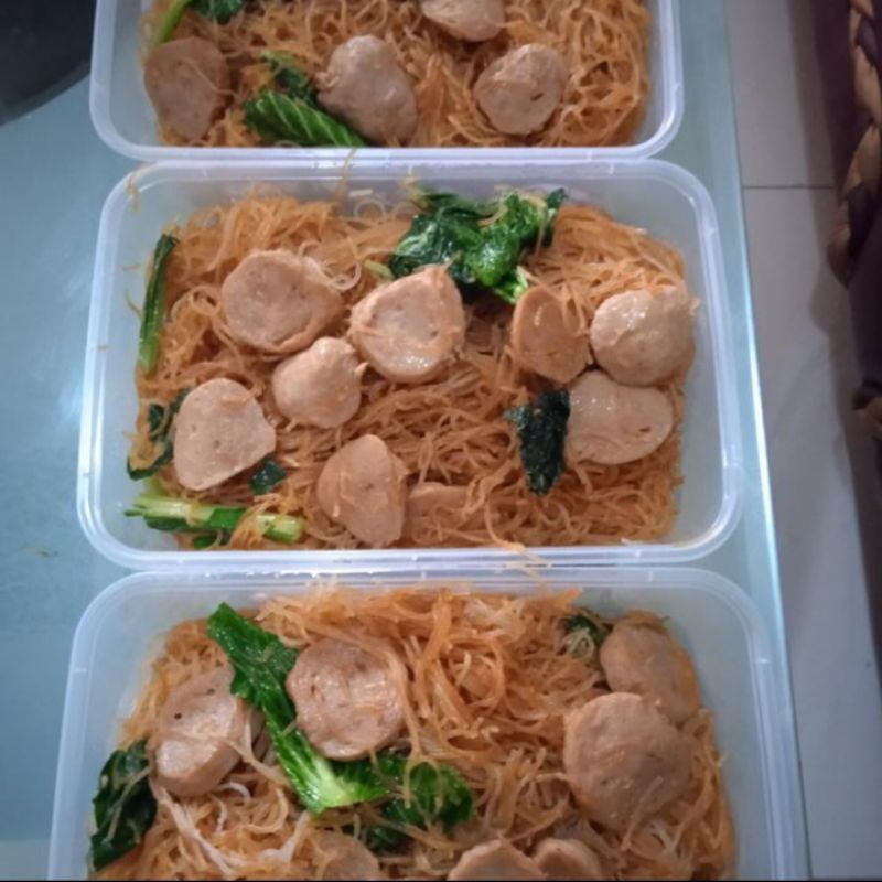 

Bihun Goreng Telur Bakso - Catering/Katering Lauk Pauk Harian