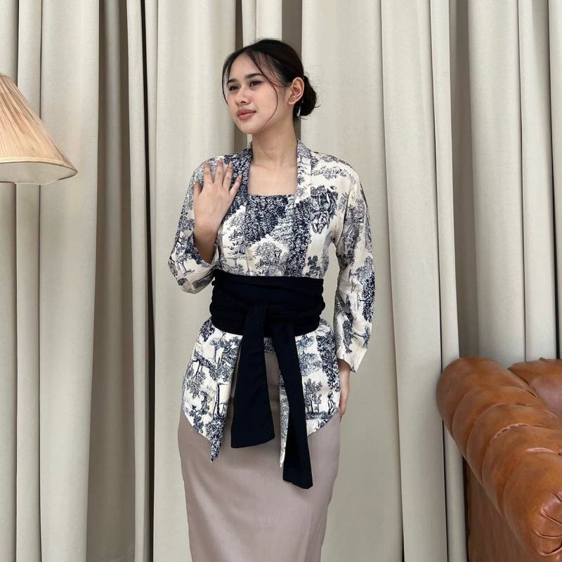 CARAVAL - Kebaya Laura / Kebaya Kartini Modern / Kebaya Rayon Premium