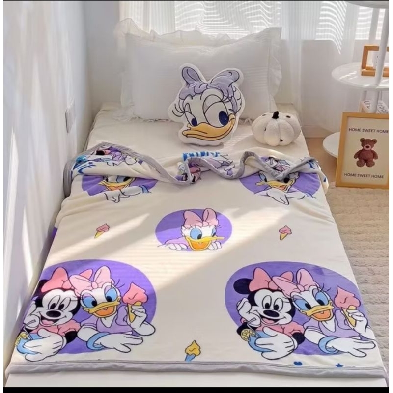 Selimut minnie mouse selimut daisy duck