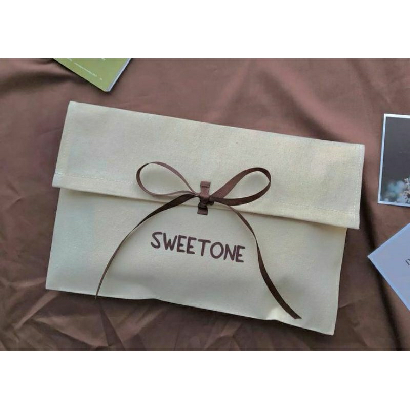 

Pouch bentuk amplop pita hampers