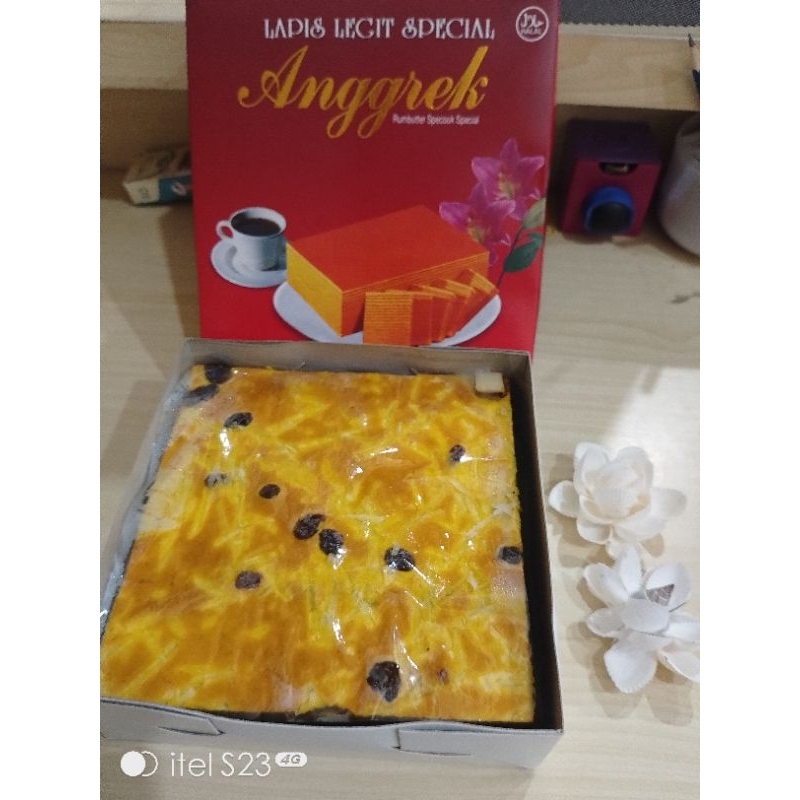 

1,1 kg lapis legit anggrek rasa spesial (REG SPX)