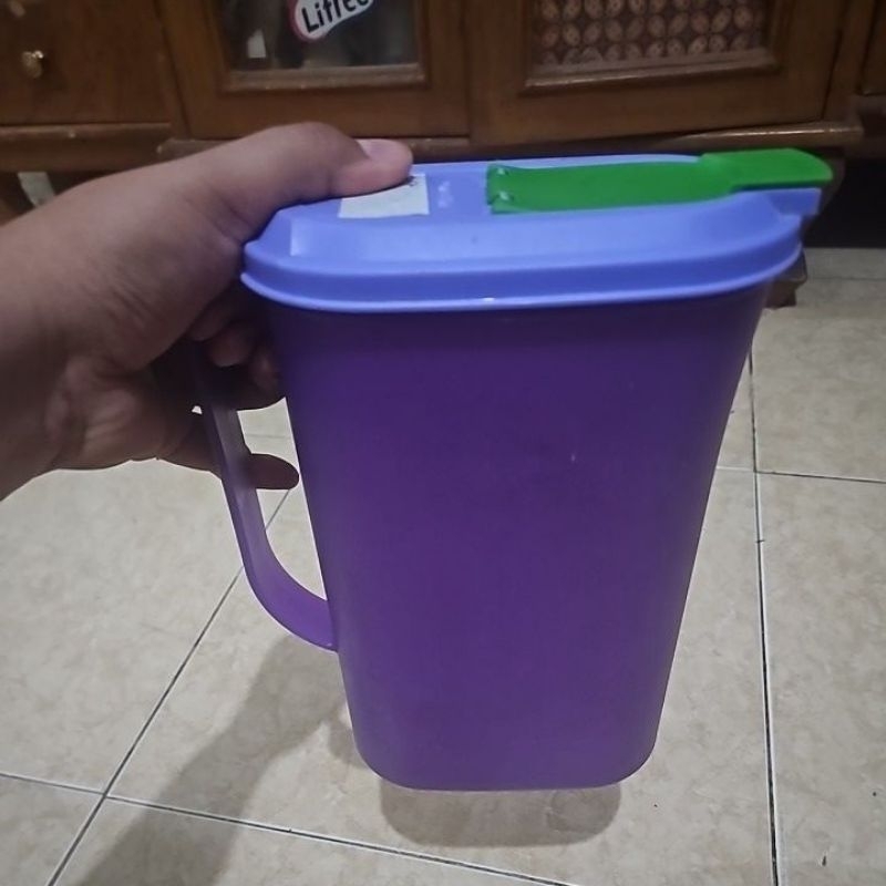 Teko Plastik Oval Tupperware Preloved / Second