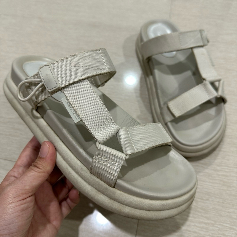 (22) Sandal Charles Keith Original