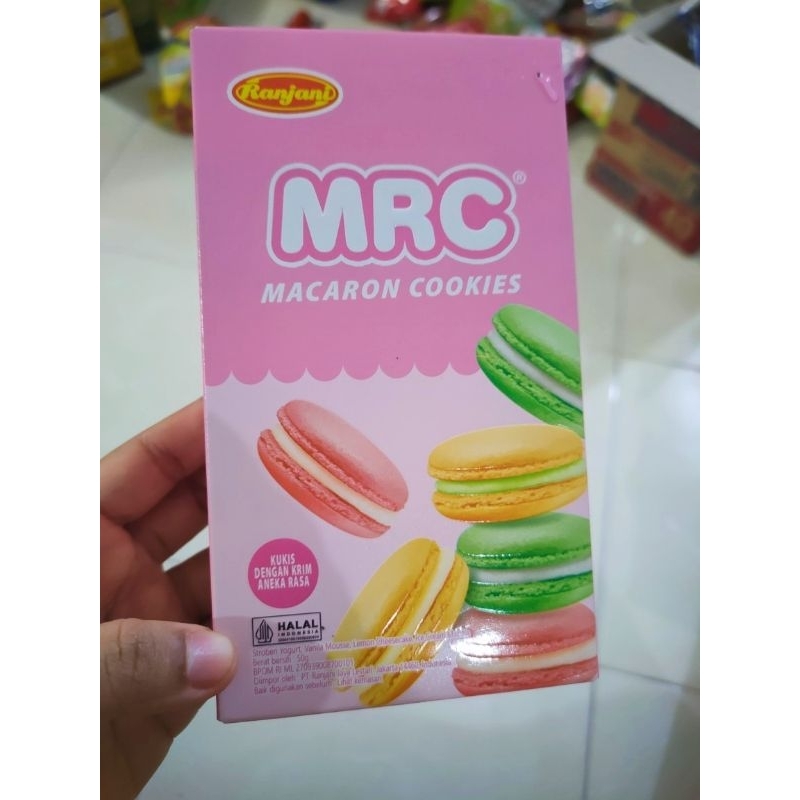 

Ranjani Macaron BOX Sandwich Cookies MRC 50 gram