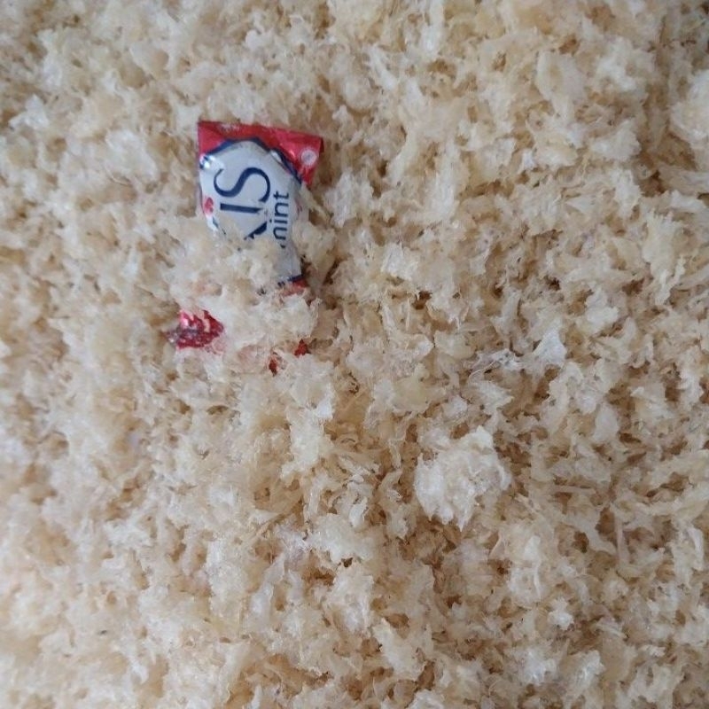 

Sarang burung warna krem hancuran sedang kecil siap masak hrg tertera per.1gram ya kka 4.000k. minimal pembelian 10 gram ya kka