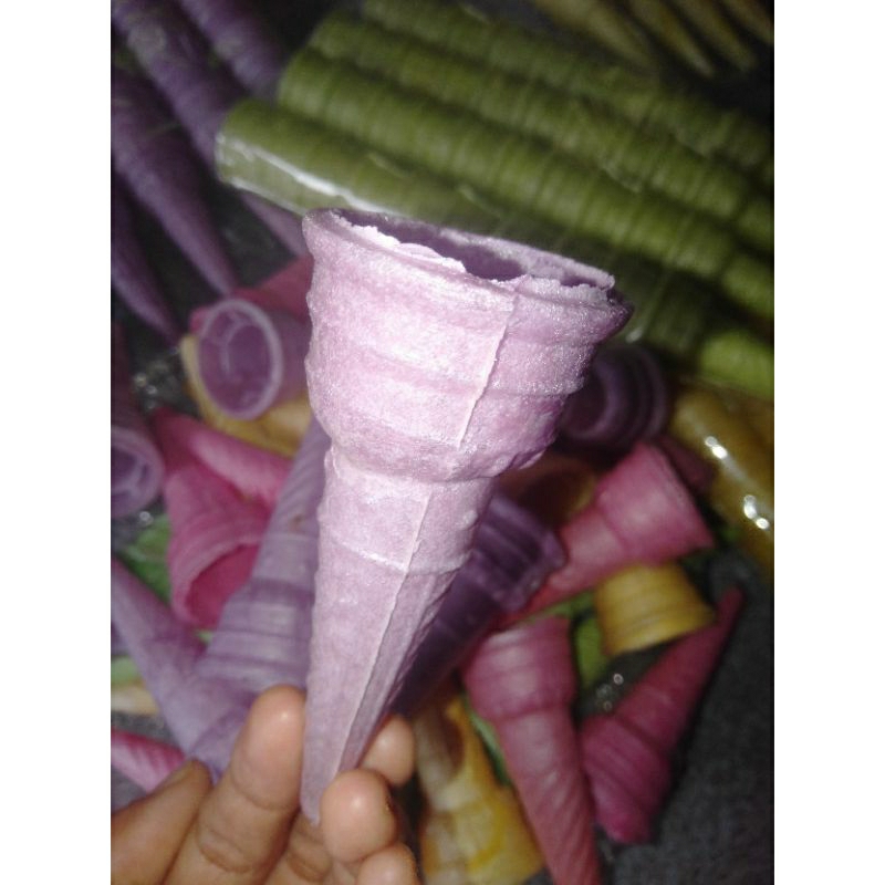 cone ice cream/ contong es krim/ kerupuk es krim
