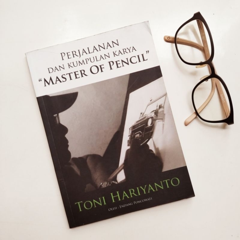 Buku seni artbook Perjalanan dan Kumpulan Karya Master of Pencil Toni Hariyanto seken ori