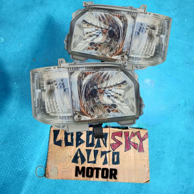 Headlamp lampu depan Hiace Commuter ORIGINAL