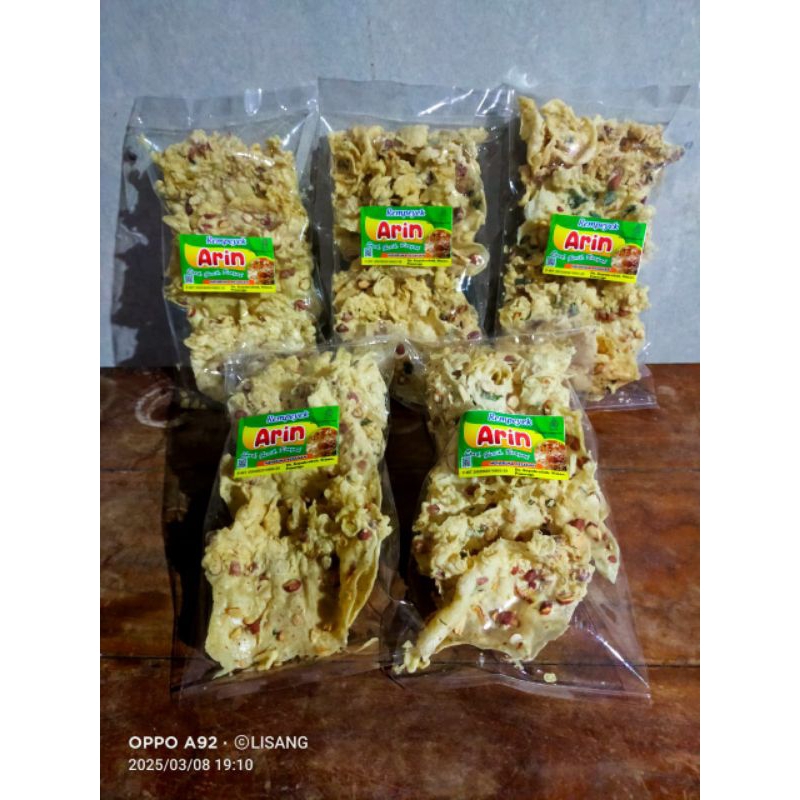 

REMPEYEK ARIN - Rempeyek semua varian ( 1 bungkus / 100 gram) | Peyek Kacang | Peyek Udang rebon | Peyek Kacang Hijau | Peyek Dele Hitam