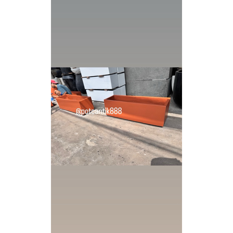 Pot kotak persegi panjang beton cat terakota 1m x 30 x 30