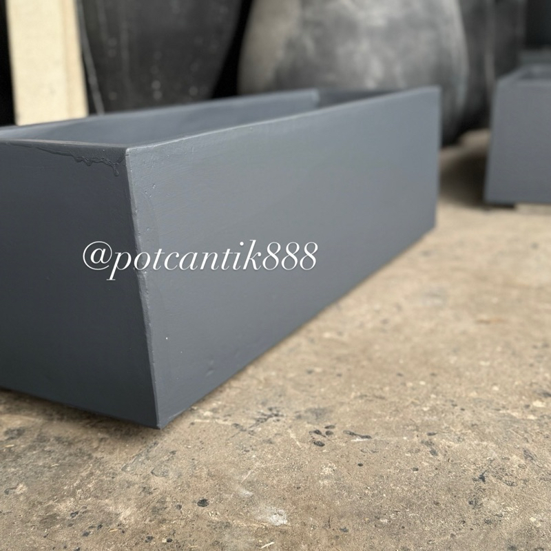 Pot kotak persegi panjang beton cat abu tua doff 1m x 30 x 30