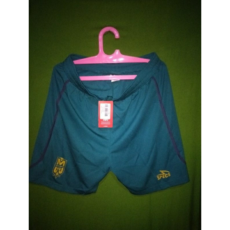 celana olahraga specs short malut united fc training oficial