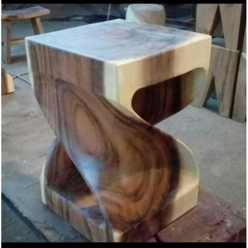 Bangku Dingklik Kayu Solid Trembesi