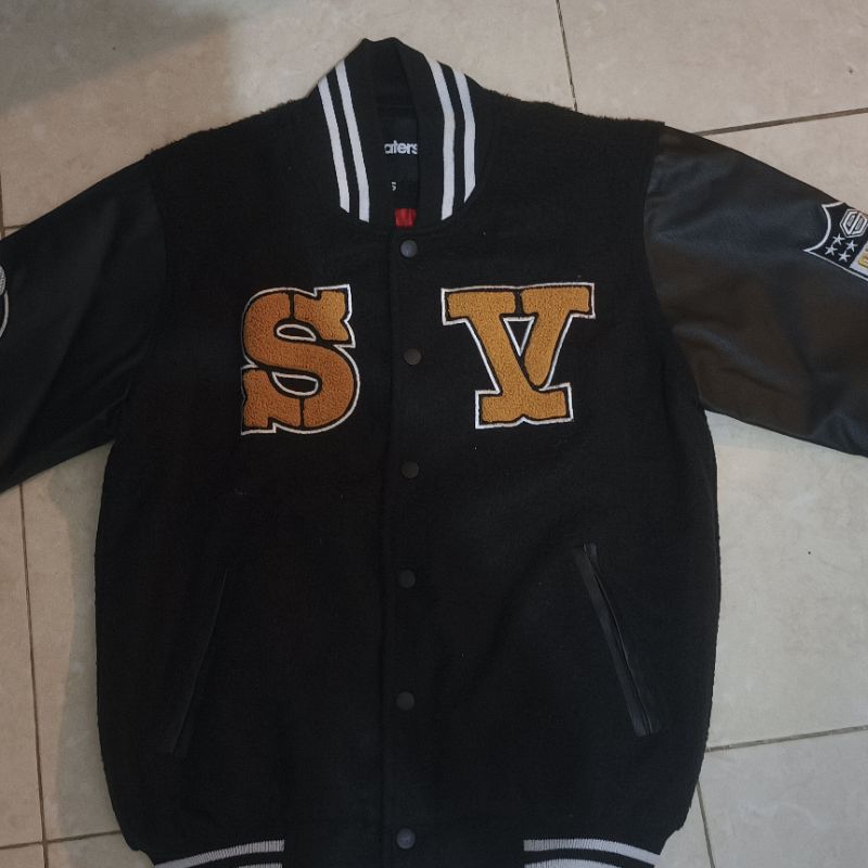 jaket varsity skaters
