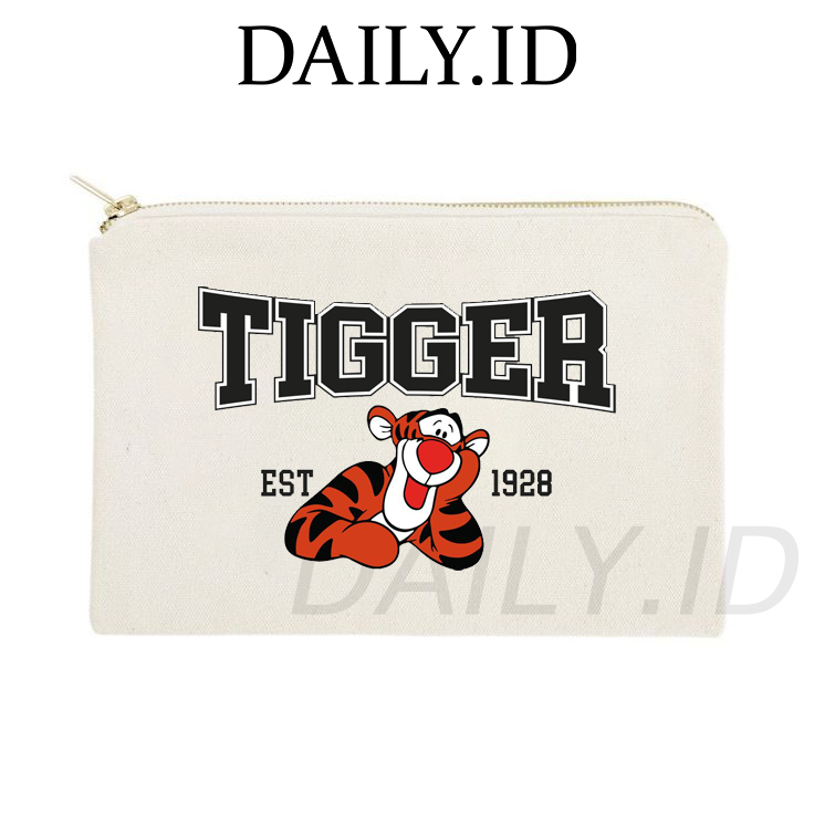 

DLY POUCH MAKE UP DAN PENSIL CASE MOTIF SNOOPYs