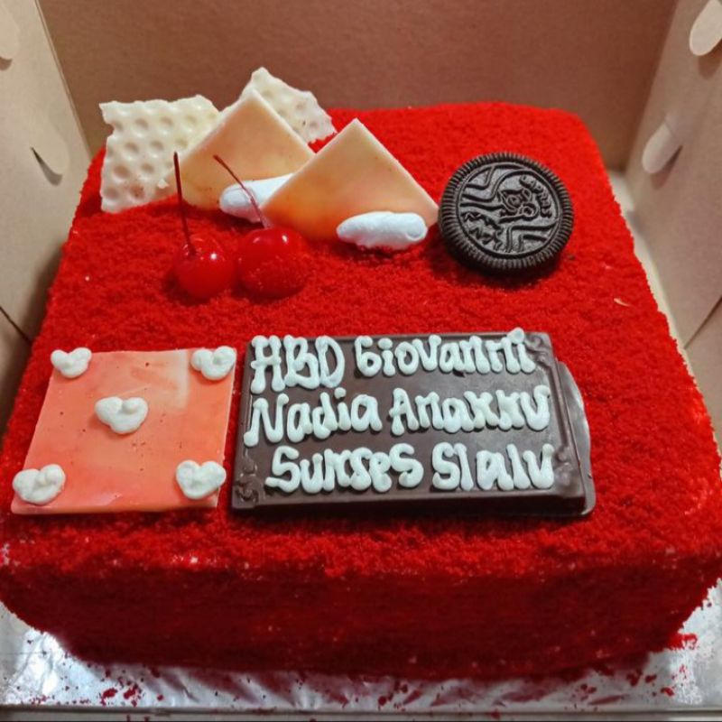 Red Velvet Blackforest Birthday Cake - Kue Ulang Tahun