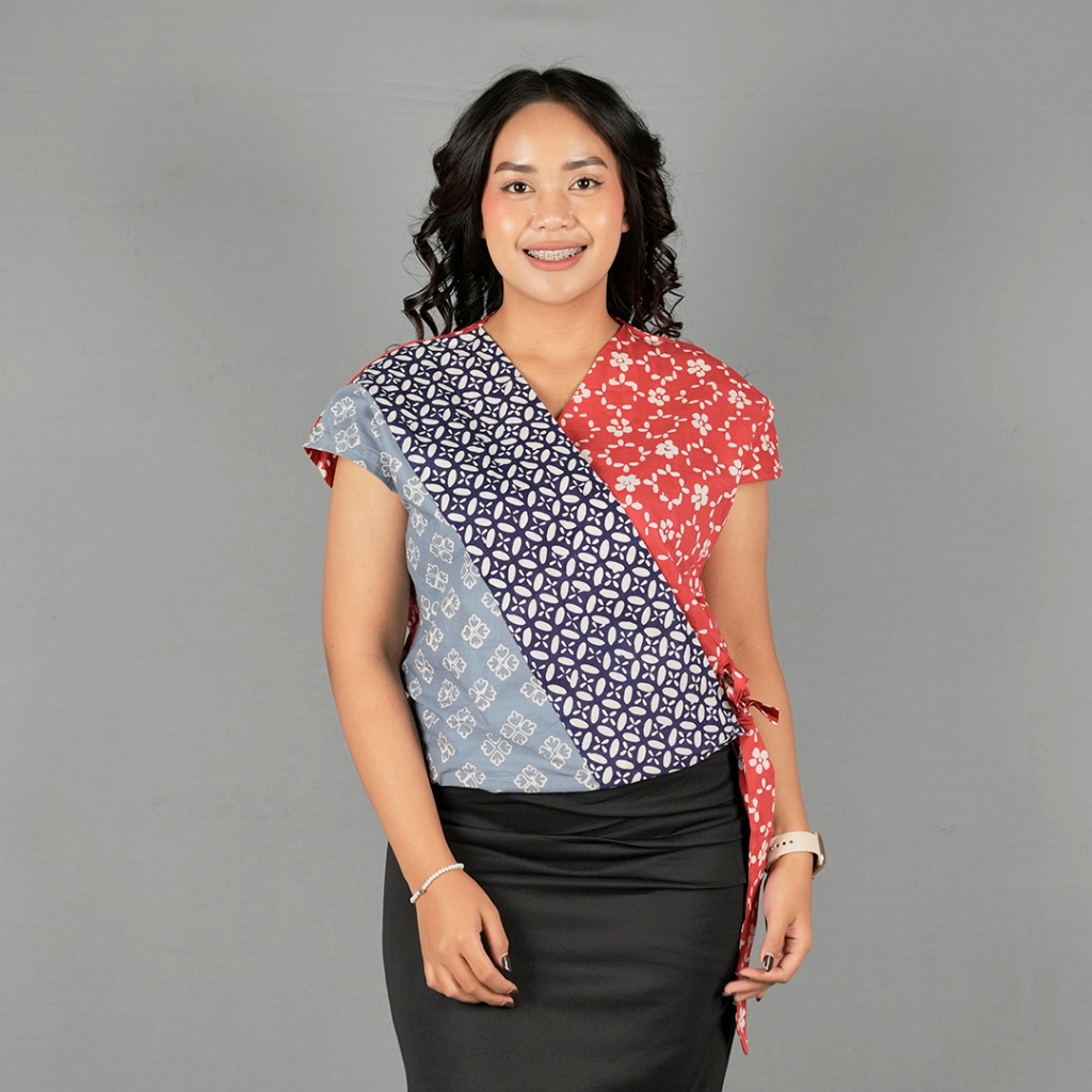 Hamzah Batik - Blus Batik Model Kimono Wanita