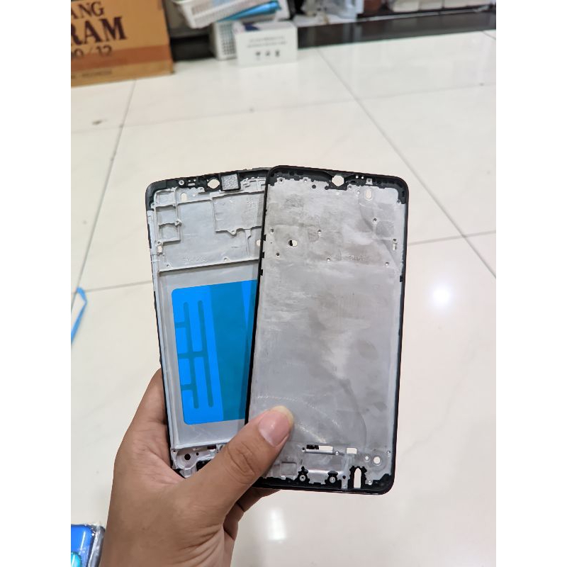 frame lcd / tulang lcd / Tatakan lcd Samsung galaxy a20s / a207 Original