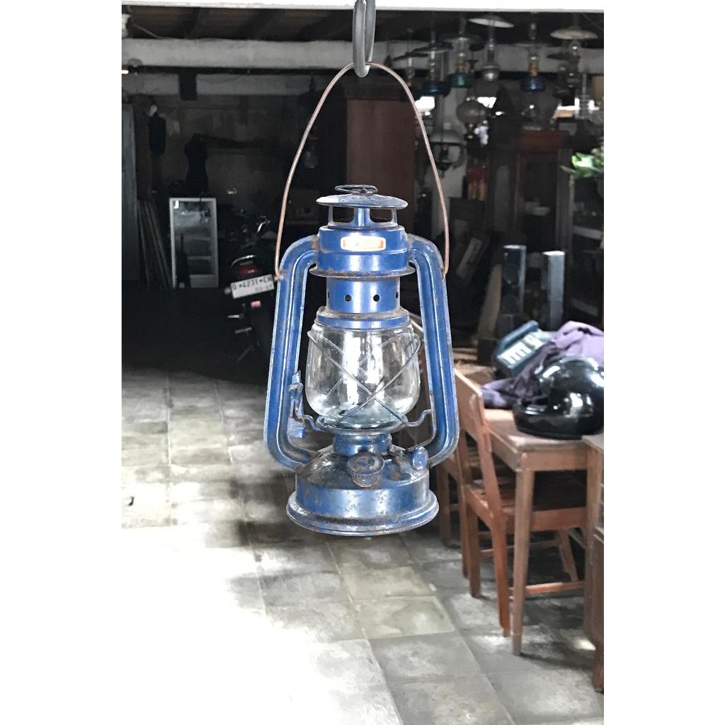 Lampu badai/Cempor/Lampu minyak antik