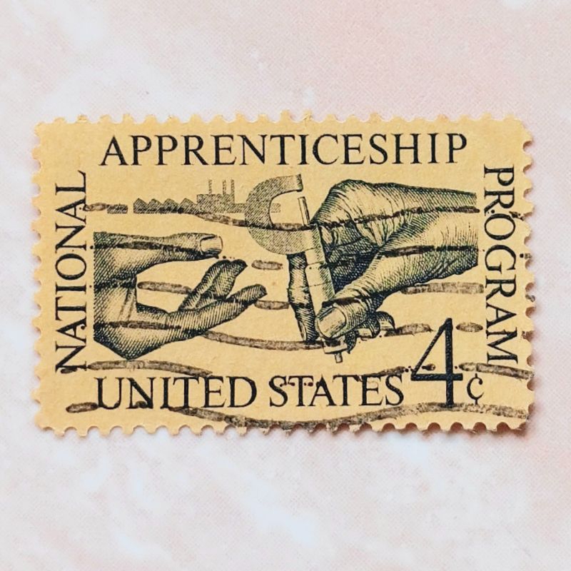 

(AD) Perangko Amerika Serikat 1962 25th Anniversary of National Apprenticeship Act 4 cent Used