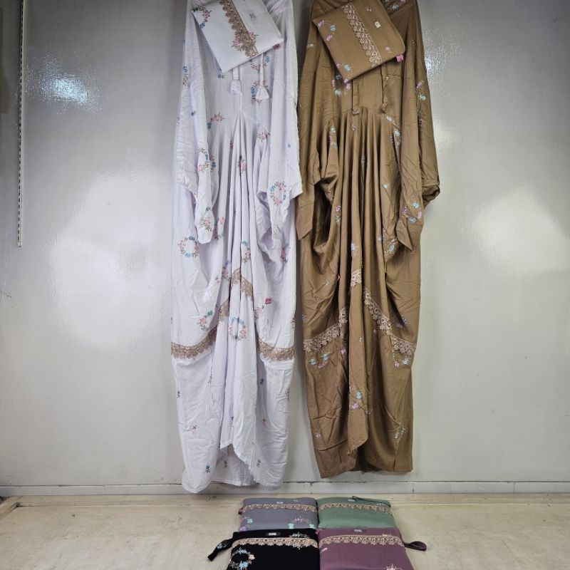 Mukena Dewasa Terusan Tangan AMIRA SANJAYA putih/warna