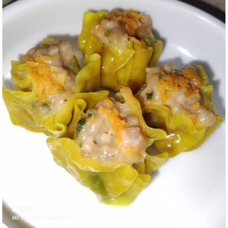 

dimsum full daging ayam isi 50 sudah ada bumbu, saos pedas, mayones dan cabei Chili oil