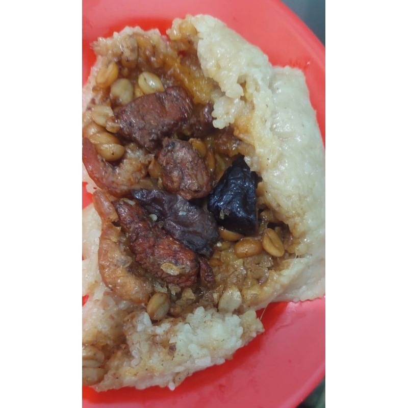 

Bakcang Ayam khas Pontianak