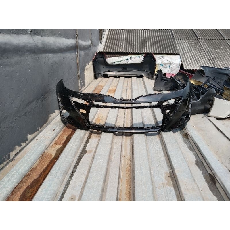 bumper bemper depan yaris 2019 2020