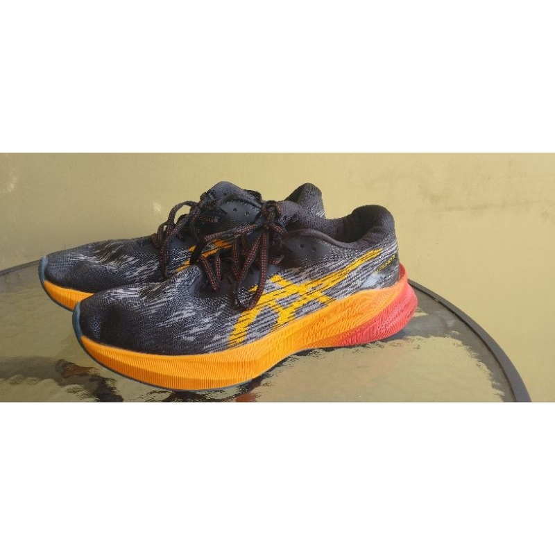 PL Asicsss  Novablast3