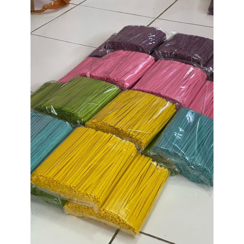 

Mie Gepeng Rainbow Varian Rasa 1000 gram - 500 gram