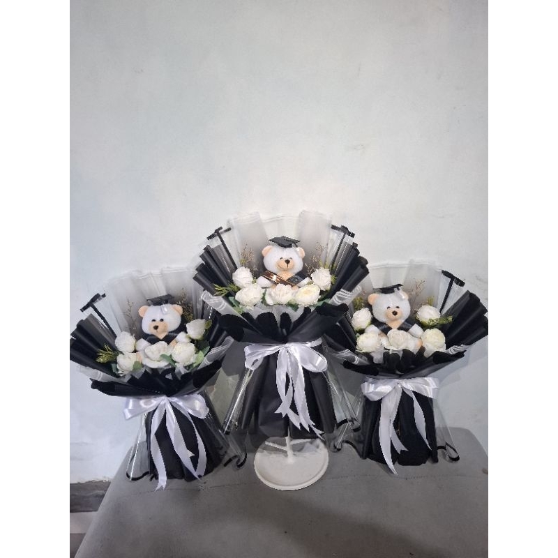 

Buket Boneka Size M Hitam